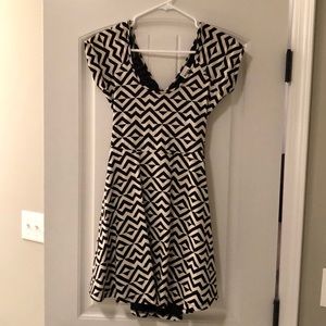 Victoria’s Secret PINK black and white dress